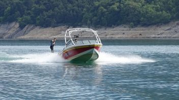 Ski nautique & Bouée tractée à Monteynard / Grenoble / Isère