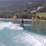 wakeboard-waksurf-enfants-ados-lac-monteynard-treffort-Grenoble